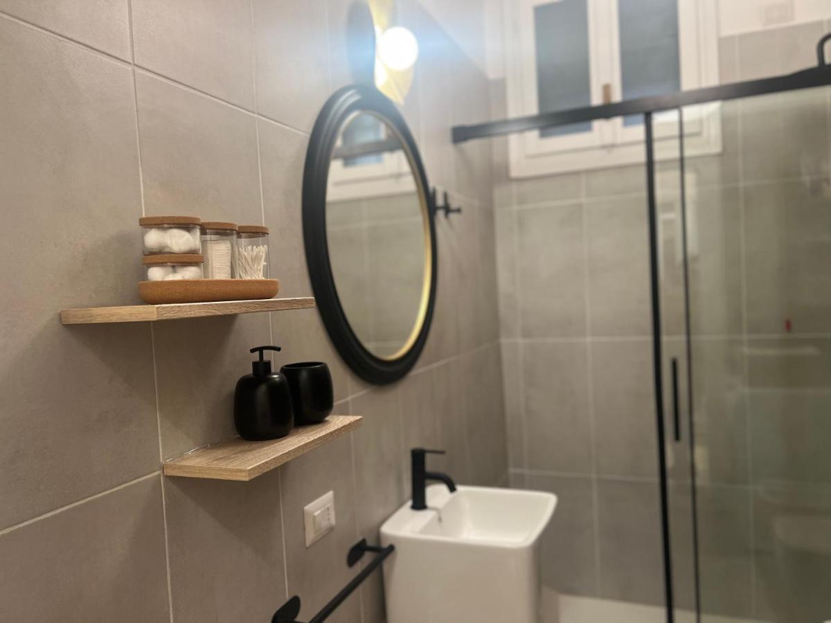 Regina Milano In Bocconi Appartement Buitenkant foto